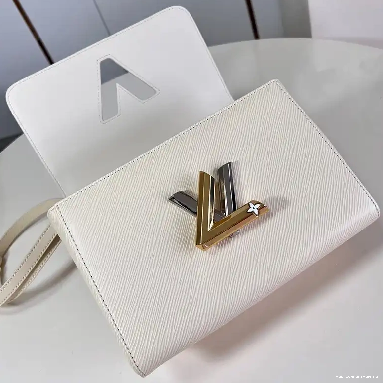 Fashionrepsfam ru 2407YZ0182 Bags LV 0708